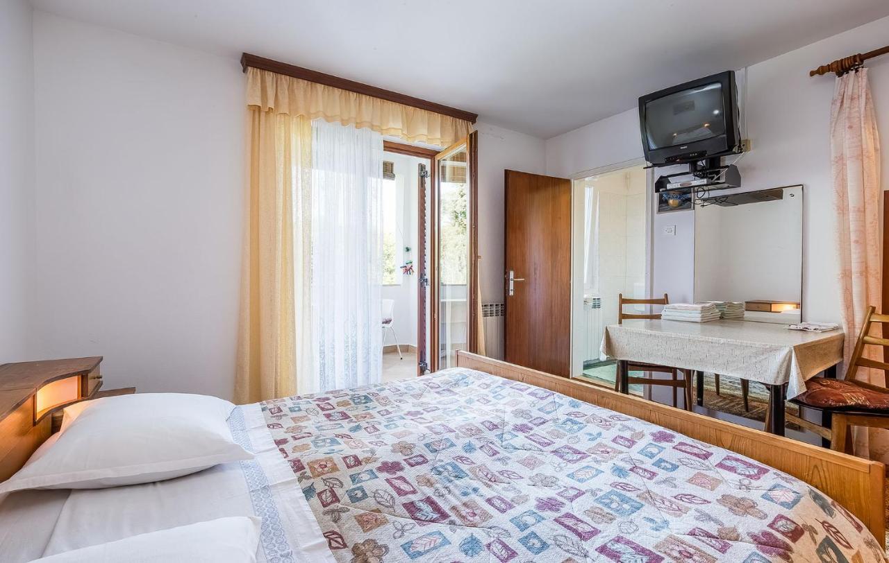 Apartamento Ana Poreč Exterior foto
